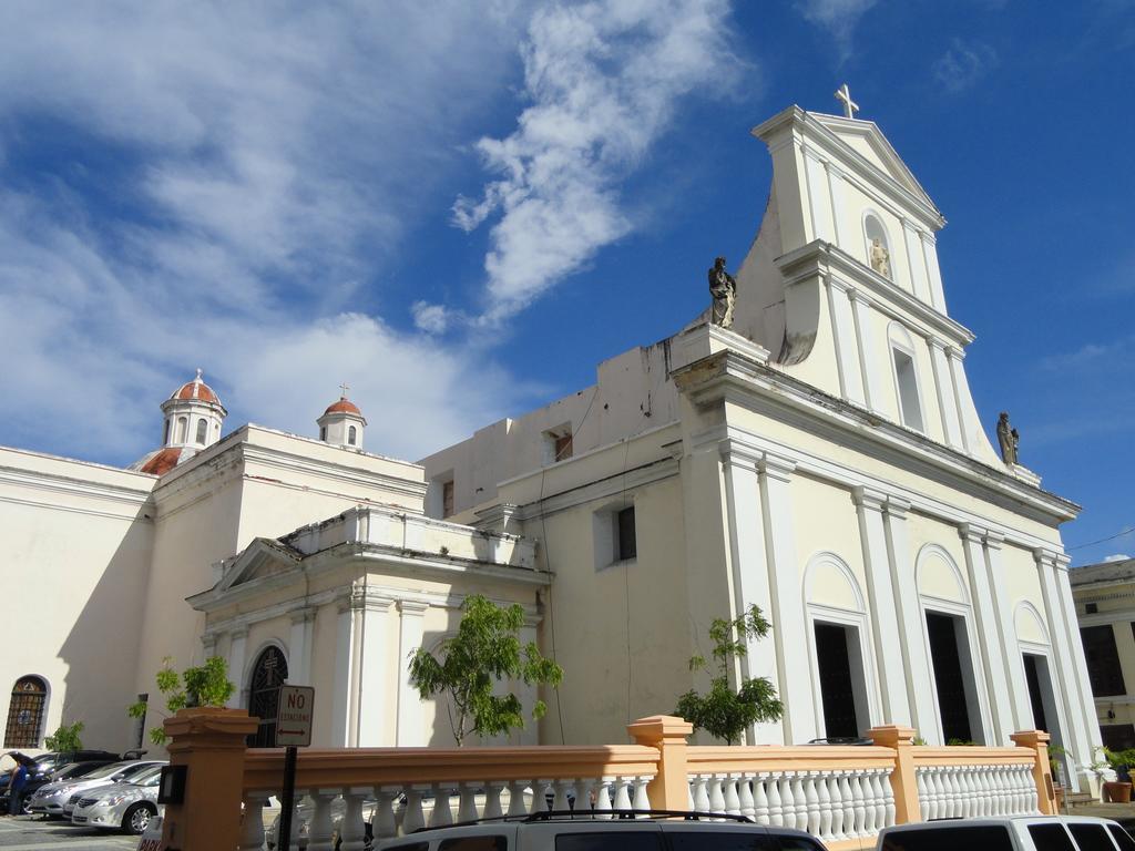 Armas Hotel San Juan Bagian luar foto